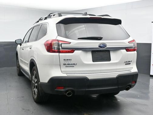 Crystal White Pearl 2024 Subaru Ascent Touring 7-Passenger