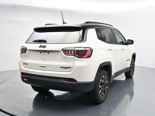 White Clearcoat 2019 Jeep Compass Trailhawk
