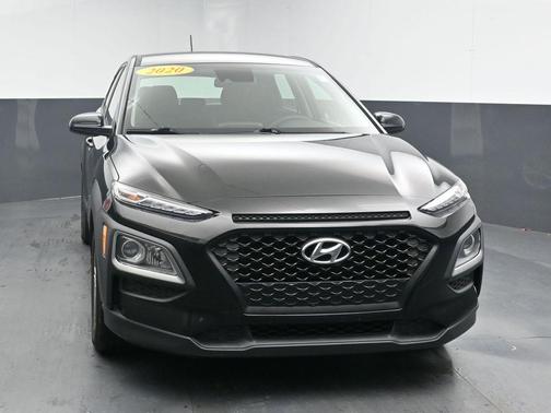 Ultra Black 2020 Hyundai KONA SE