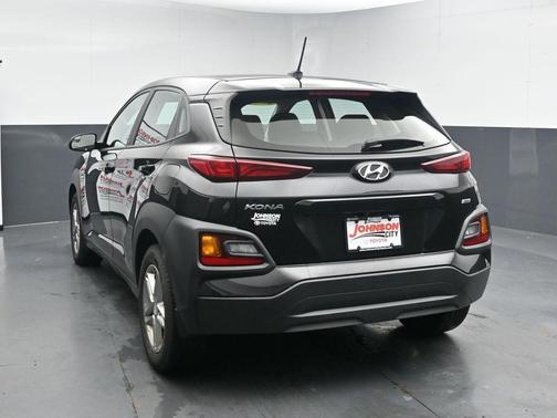 Ultra Black 2020 Hyundai KONA SE