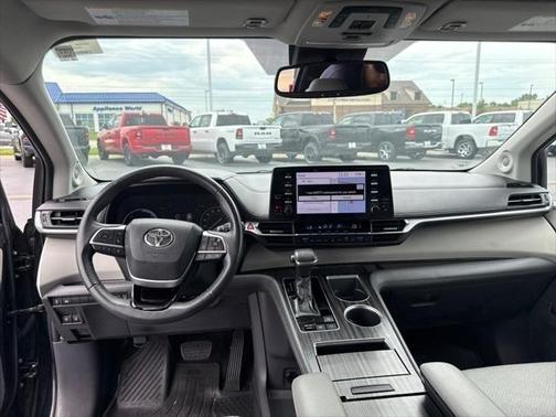 2021 Toyota Sienna Limited 7-Passenger