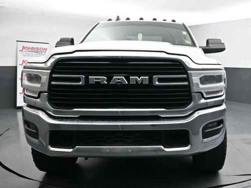 2019 RAM 2500 Tradesman Crew Cab 4x4 6'4' Box