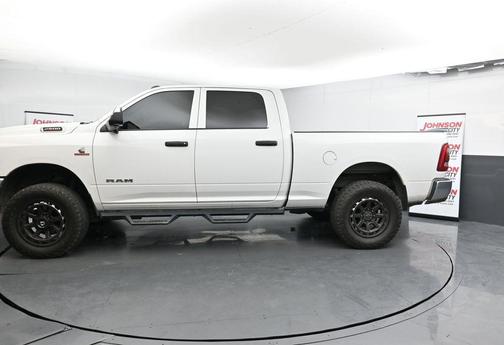 2019 RAM 2500 Tradesman Crew Cab 4x4 6'4' Box
