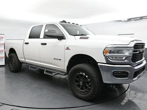 2019 RAM 2500 Tradesman Crew Cab 4x4 6'4' Box