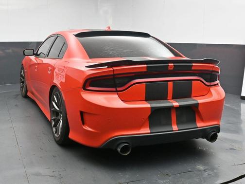 2016 Dodge Charger SRT 392