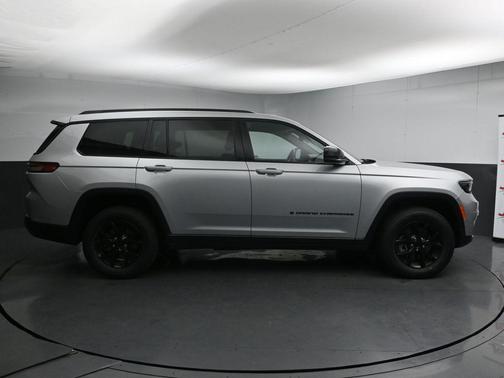 Silver Zynith 2024 Jeep Grand Cherokee L Altitude