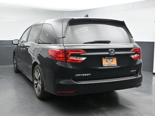 Crystal Black Pearl 2023 Honda Odyssey Touring