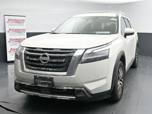2022 Nissan Pathfinder SL 4WD
