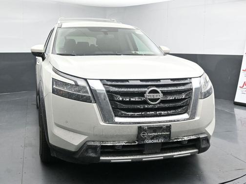 2022 Nissan Pathfinder SL 4WD