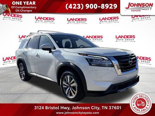 Pearl White Tricoat 2023 Nissan Pathfinder SL 4WD