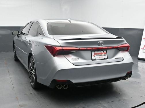 2019 Toyota Avalon Touring