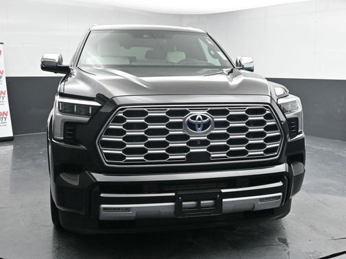 2023 Toyota Sequoia Capstone