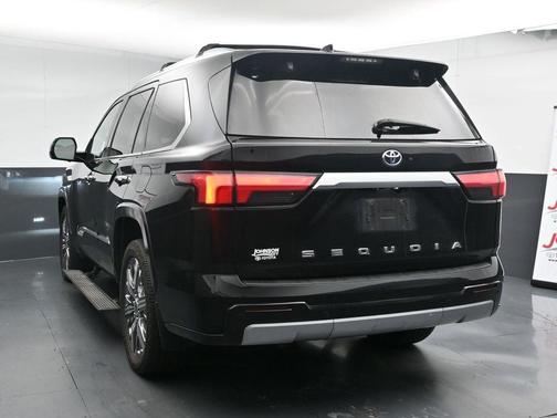 2023 Toyota Sequoia Capstone