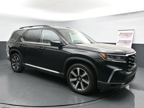 Crystal Black Pearl 2023 Honda Pilot AWD Elite
