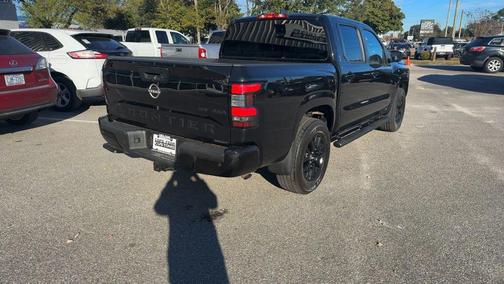 2023 Nissan Frontier SV