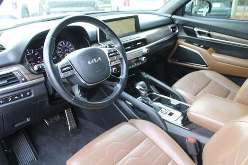 Everlasting Silver 2022 Kia Telluride SX