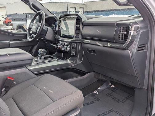 Oxford White 2023 Ford F-150 XLT