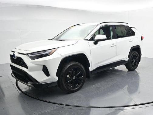 Wind Chill Pearl 2024 Toyota RAV4 Hybrid SE