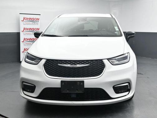 Bright White Clearcoat 2024 Chrysler Pacifica Hybrid Select