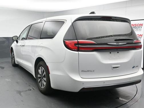 Bright White Clearcoat 2024 Chrysler Pacifica Hybrid Select