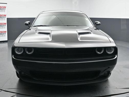Pitch Black Clearcoat 2021 Dodge Challenger SXT