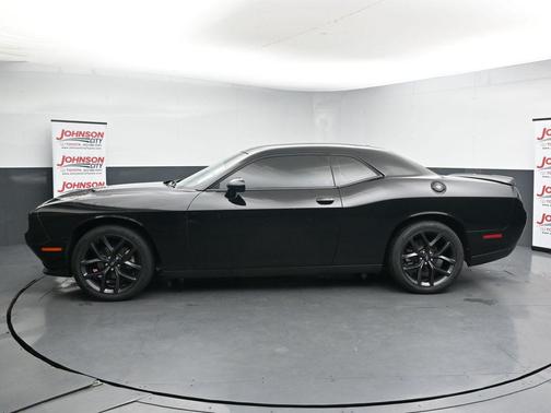 Pitch Black Clearcoat 2021 Dodge Challenger SXT