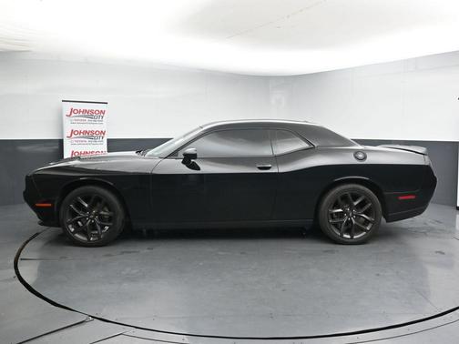 Pitch Black Clearcoat 2021 Dodge Challenger SXT