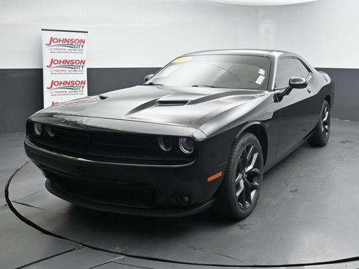 Pitch Black Clearcoat 2021 Dodge Challenger SXT