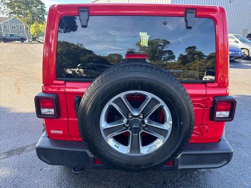 2023 Jeep Wrangler 4-Door Sahara 4x4