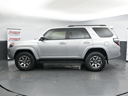 Classic Silver Metallic 2024 Toyota 4Runner TRD Off Road