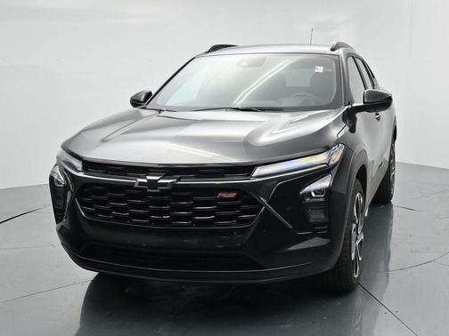 Mosaic Black Metallic 2025 Chevrolet Trax FWD 2RS