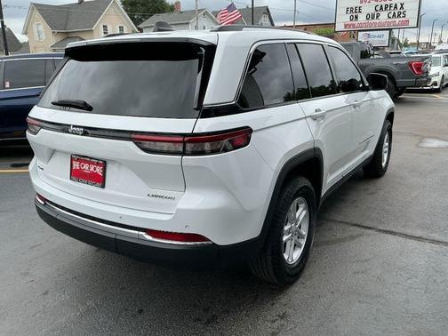 2023 Jeep Grand Cherokee Laredo