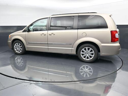 Cashmere/Sandstone Pearlcoat 2014 Chrysler Town & Country Touring