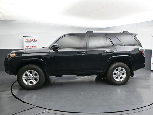 Midnight Black Metallic 2022 Toyota 4Runner SR5 Premium