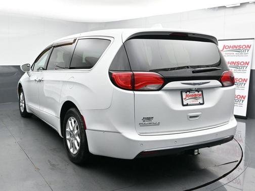 2020 Chrysler Pacifica Touring