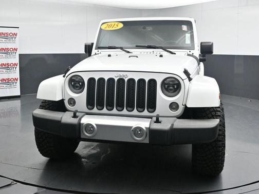 Bright White Clearcoat 2015 Jeep Wrangler Unlimited Sahara