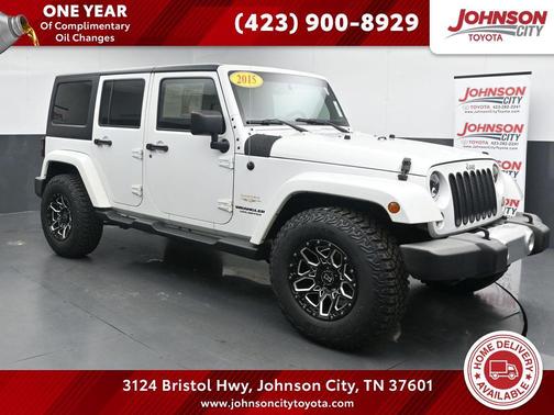 Bright White Clearcoat 2015 Jeep Wrangler Unlimited Sahara