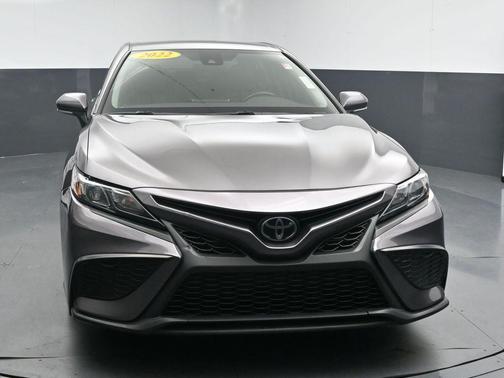 Predawn Gray Mica 2022 Toyota Camry SE