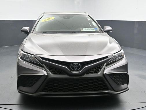 Predawn Gray Mica 2022 Toyota Camry SE