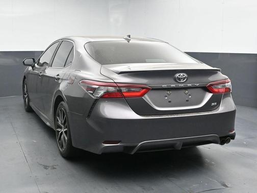 Predawn Gray Mica 2022 Toyota Camry SE