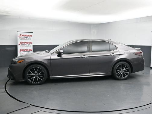 Predawn Gray Mica 2022 Toyota Camry SE