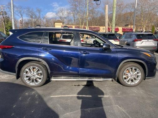 2022 Toyota Highlander Limited