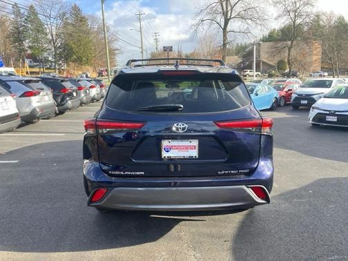 2022 Toyota Highlander Limited