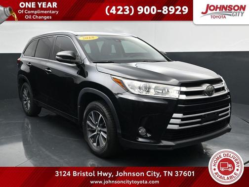 Midnight Black Metallic 2018 Toyota Highlander XLE