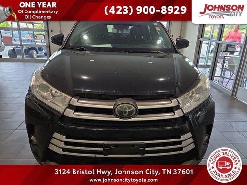 Midnight Black Metallic 2018 Toyota Highlander XLE