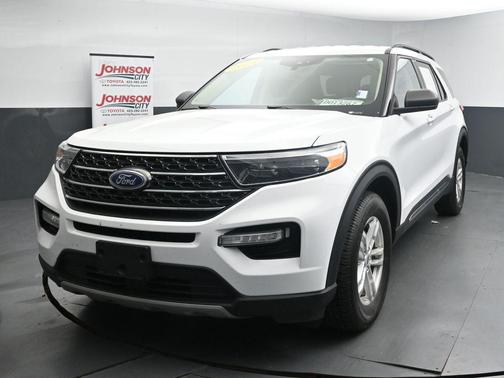 Oxford White 2024 Ford Explorer XLT