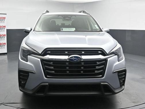 Ice Silver Metallic 2023 Subaru Ascent Limited 7-Passenger