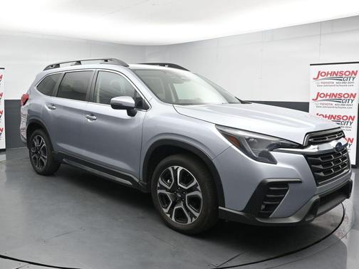 Ice Silver Metallic 2023 Subaru Ascent Limited 7-Passenger