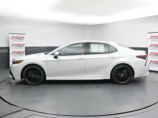 Wind Chill Pearl 2023 Toyota Camry XSE