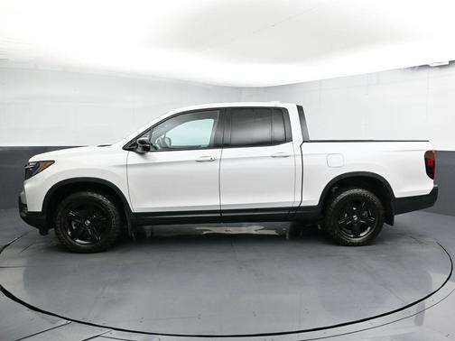 2023 Honda Ridgeline Black